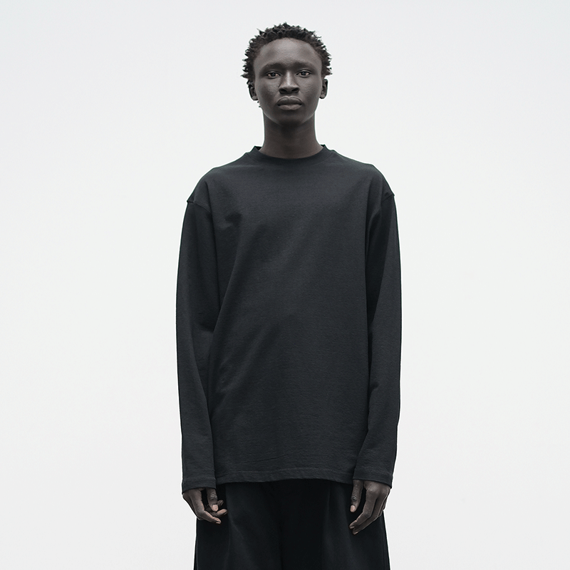 BASIC LONG-SLEEVE T-SHIRT