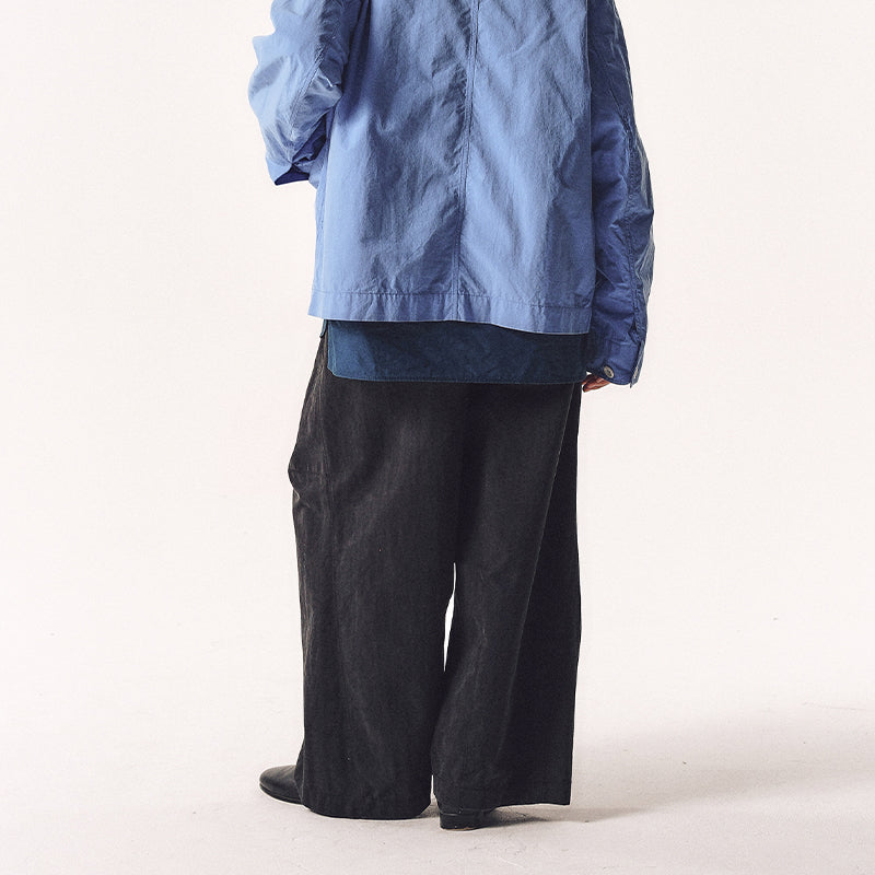 KNEE-PLEATED CROPPED PANTS