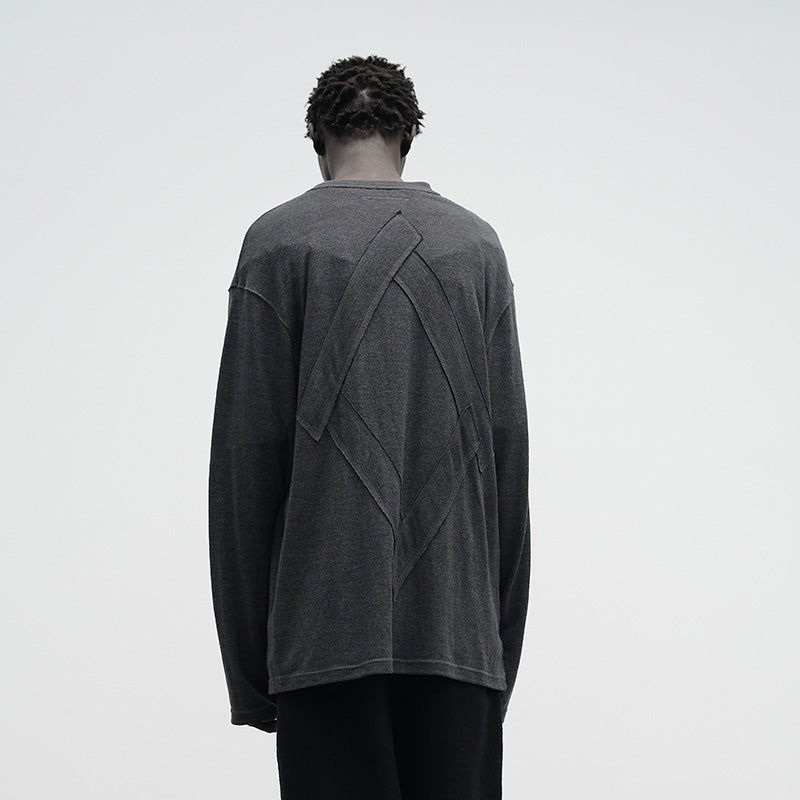 GRAPHIC LONG-SLEEVE T-SHIRT