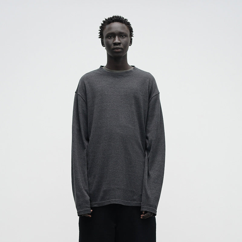 GRAPHIC LONG-SLEEVE T-SHIRT