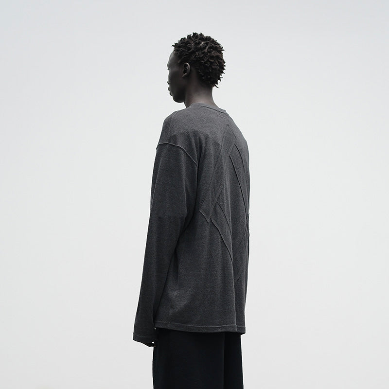 GRAPHIC LONG-SLEEVE T-SHIRT
